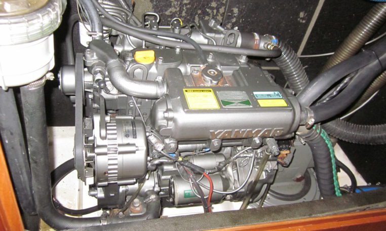 yanmar 3jhe motor in zeilboot compromis c36