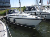 c jewel yacht for sale